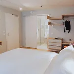The Layhead Hotel *