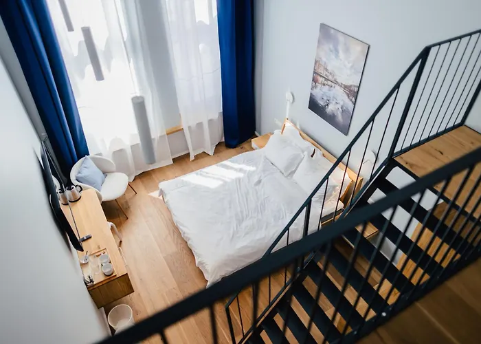The Layhead Hotel *